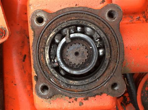 We have kits for the input drive or "T" boxes and for the centre blade drive on the 3 blade deck. . Kubota mower deck gearbox removal